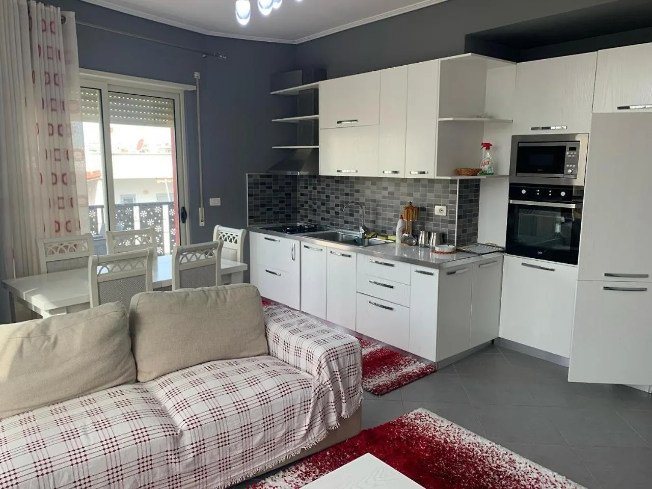 Goni'S Apartment Vlore 0*,  Albania
